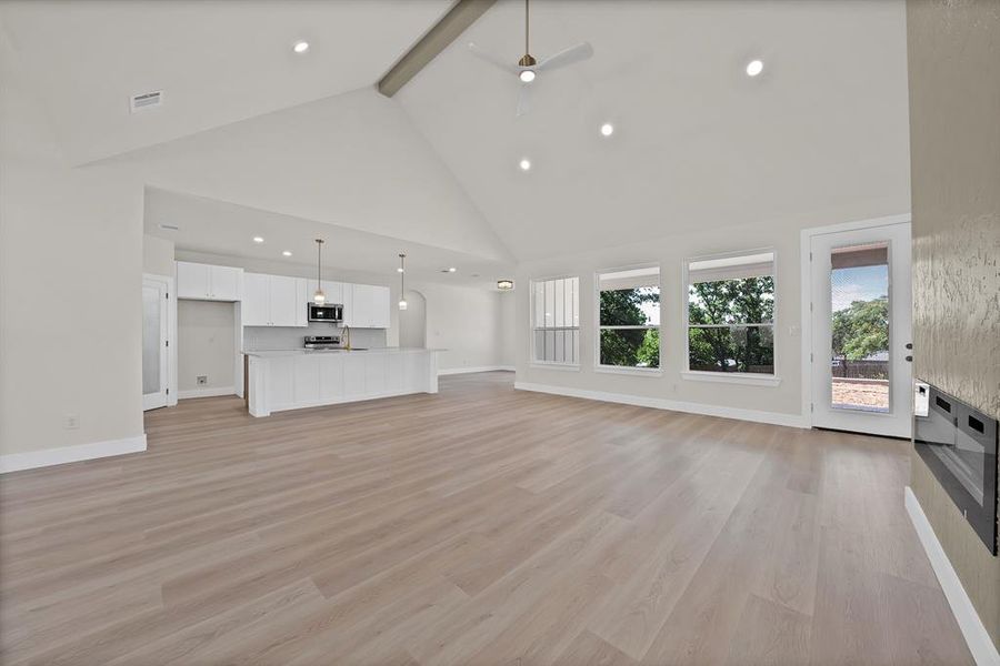 Spacious, unfurnished interior of a new home in , Joshua (Image 19).