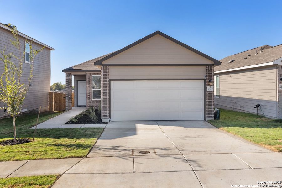 Image 8 of a home in Knox Ridge.