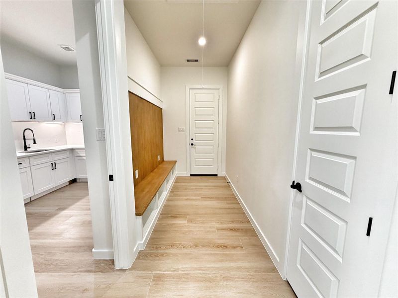 Spacious, unfurnished interior of a new home in , Dayton (Image 31).