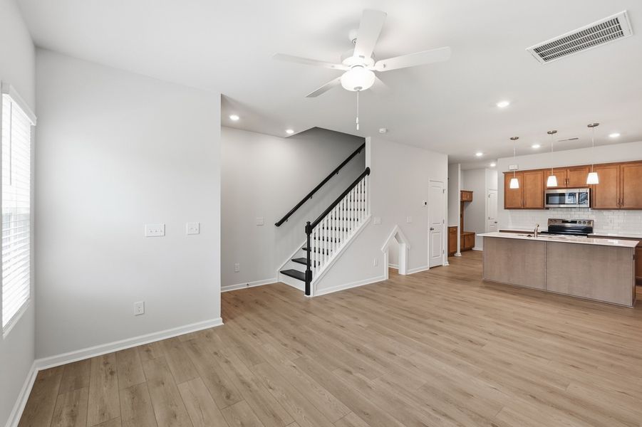 Spacious, unfurnished interior of a new home in Nichols Landing, Charlotte (Image 14).