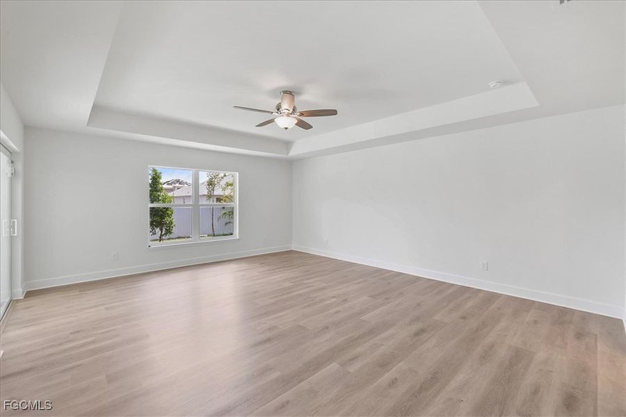 Spacious, unfurnished interior of a new home in Cape Coral, Cape Coral (Image 19).