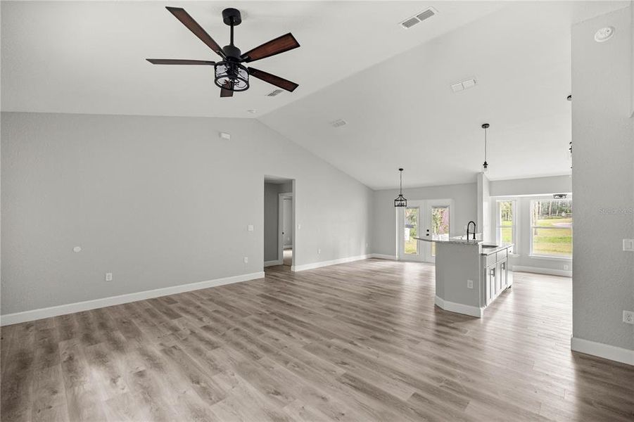Spacious, unfurnished interior of a new home in , Ocala (Image 24).