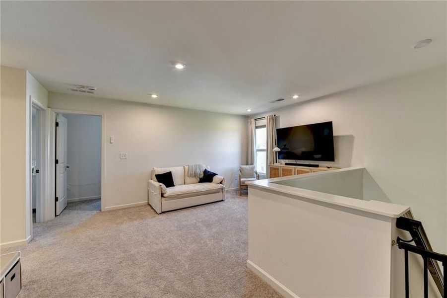 Furnished interior view inside a new home in Sweetbay Farm, Lawrenceville (Image 35).