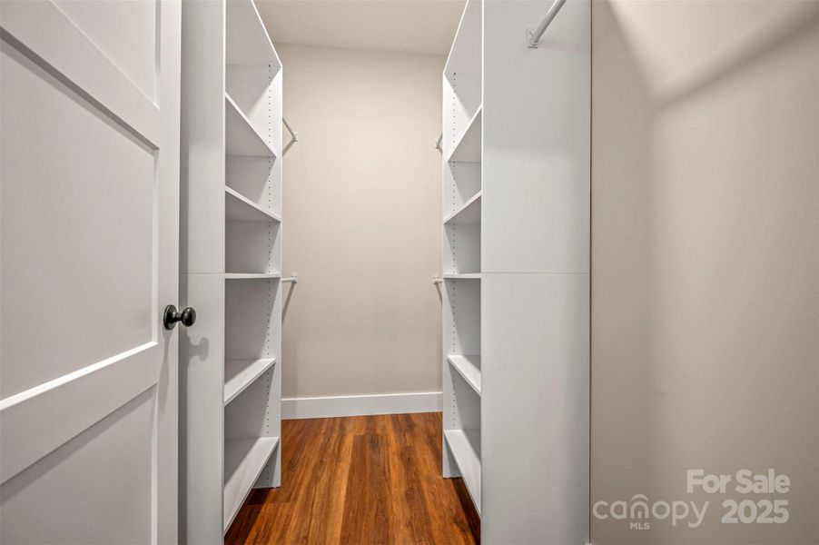 Spacious, unfurnished interior of a new home in , Flat Rock (Image 24).