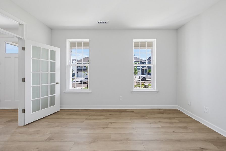 Spacious, unfurnished interior of a new home in Sweetbrier, Durham (Image 13).
