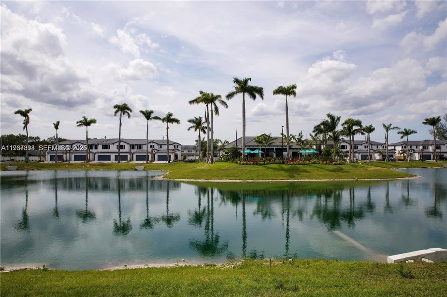 Community amenities in , Dania Beach (Image 41). Community amenities in , Dania Beach (Image 41).