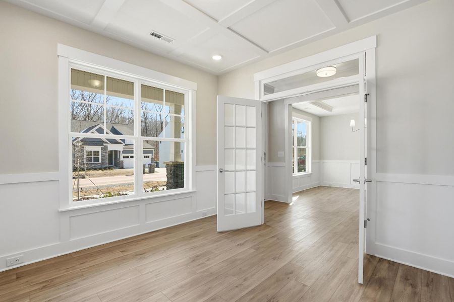Spacious, unfurnished interior of a new home in Rone Creek, Waxhaw (Image 48).