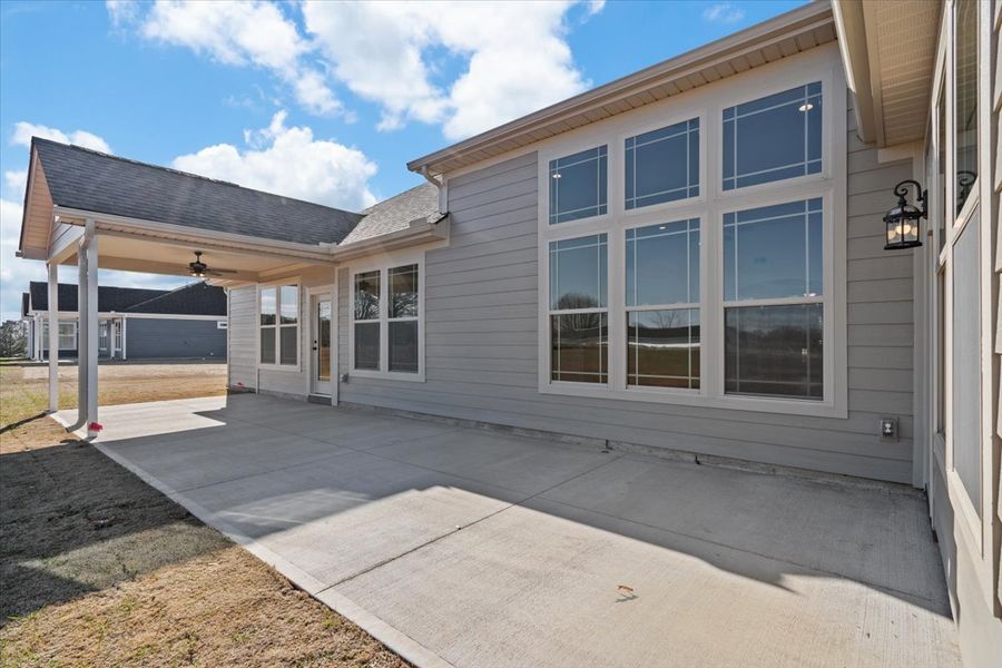 Representative exterior details of a home built from the Converse by Enchanted Homes in Lonesome Dove, San Antonio (Image 26).