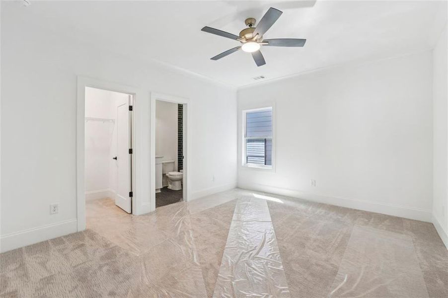 Spacious, unfurnished interior of a new home in , Brookhaven (Image 19).