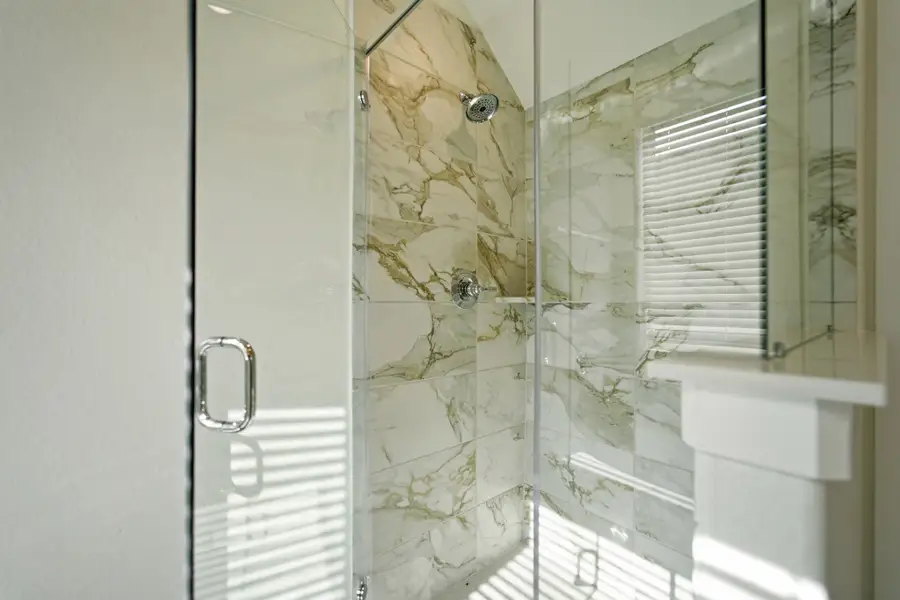 Image 36 of a home in Sunterra Lakes.