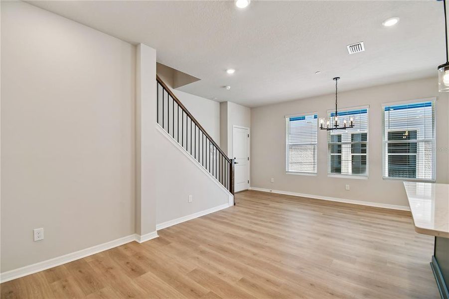 Spacious, unfurnished interior of a new home in , Orlando (Image 24).