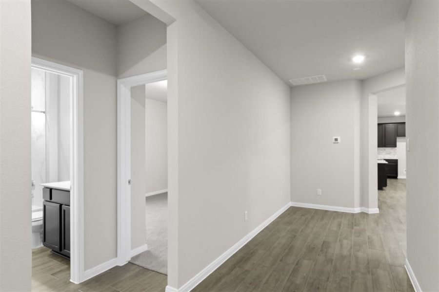 Spacious, unfurnished interior of a new home in Sonterra, Jarrell (Image 16).
