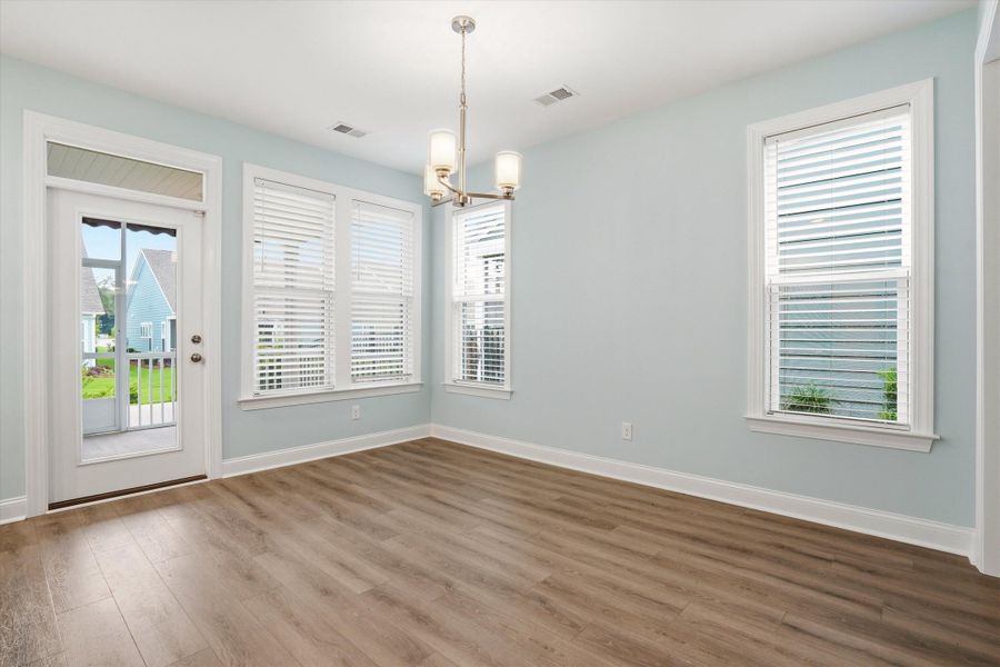 Spacious, unfurnished interior of a new home in , Summerville (Image 27).