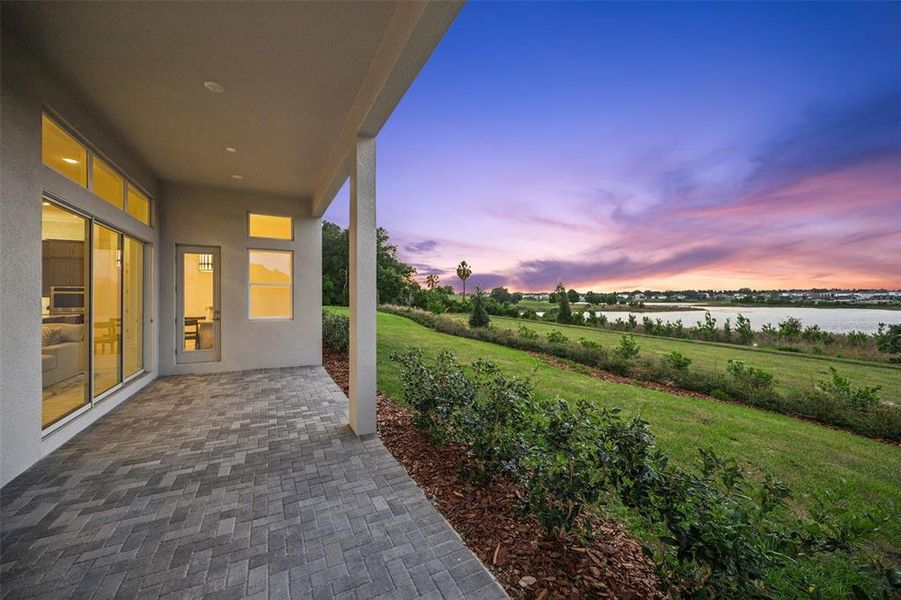 Exterior details and patio area of a home in , Winter Garden (Image 31).