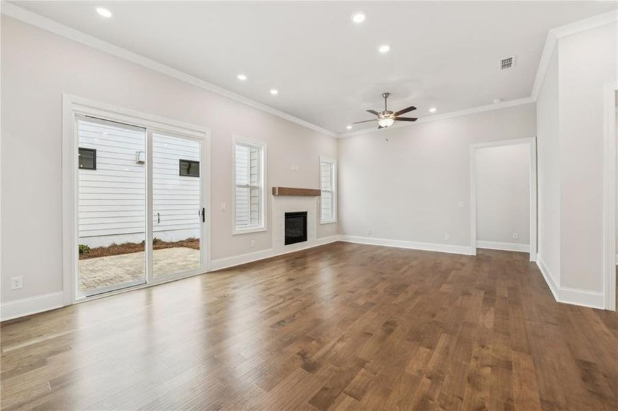 Spacious, unfurnished interior of a new home in Aberdeen, Hoschton (Image 43). Spacious, unfurnished interior of a new home in Aberdeen, Hoschton (Image 43).