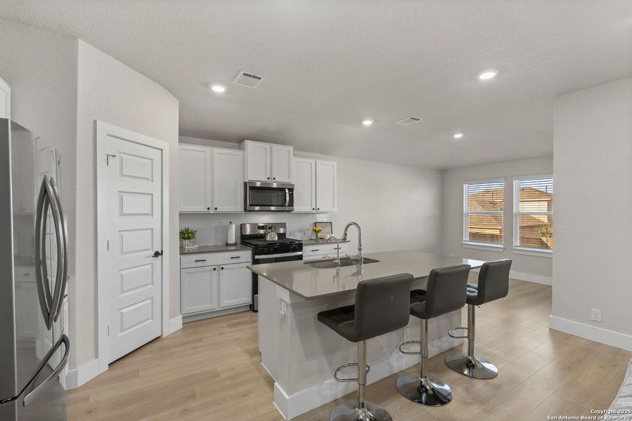 Furnished interior view inside a new home in Brookstone Creek, San Antonio (Image 14). Furnished interior view inside a new home in Brookstone Creek, San Antonio (Image 14).