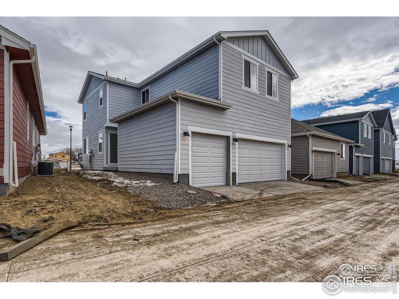 3 car garage with 8ft garage doors,