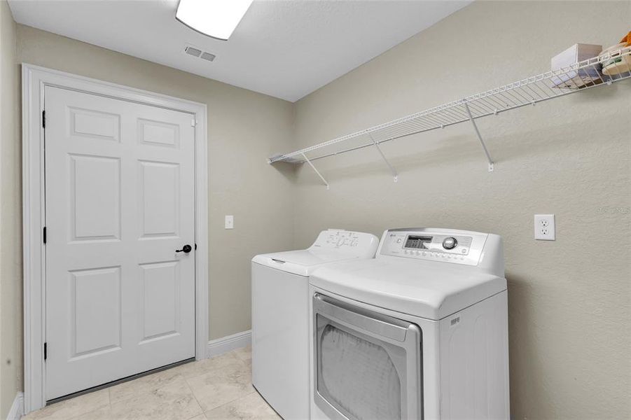 Furnished interior view inside a new home in , Ocala (Image 5).