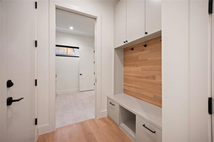 Furnished interior view inside a new home in , Dallas (Image 38).