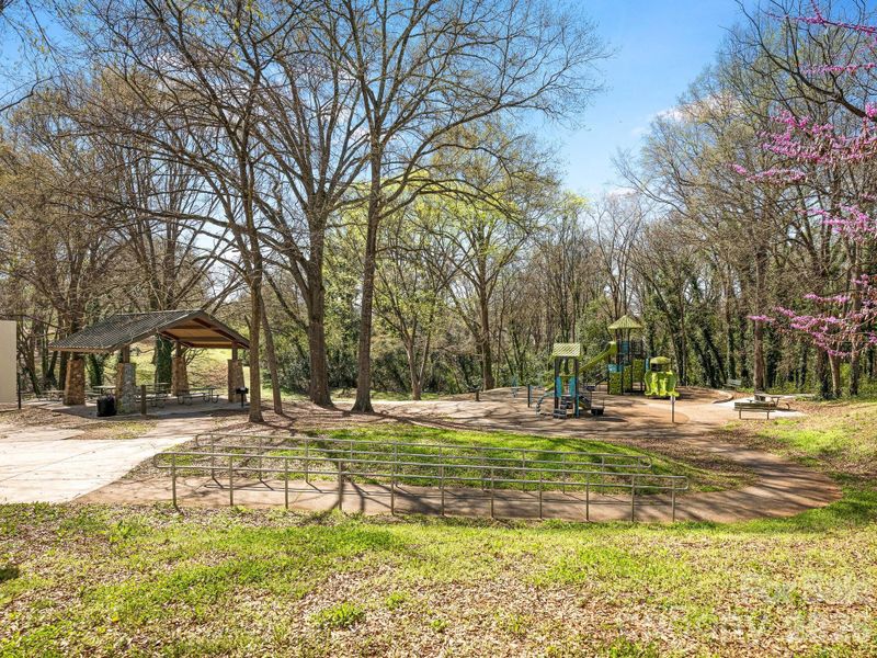 Natural landscape and outdoor views near in Charlotte (Image 27). Natural landscape and outdoor views near in Charlotte (Image 27).