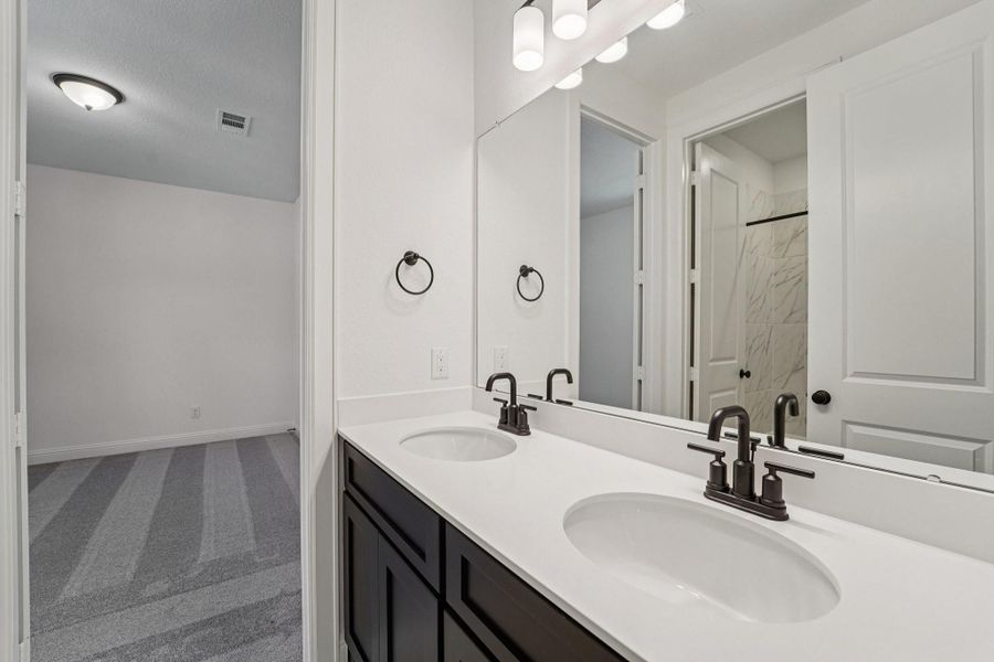 Furnished interior view inside a new home in Evergreen 50', Conroe (Image 7).