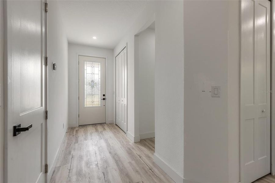 Spacious, unfurnished interior of a new home in , Daytona Beach (Image 13).