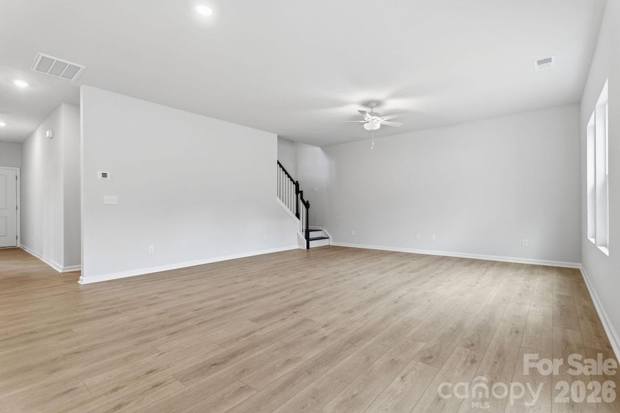 Spacious, unfurnished interior of a new home in Piper Creek, Newton (Image 15).