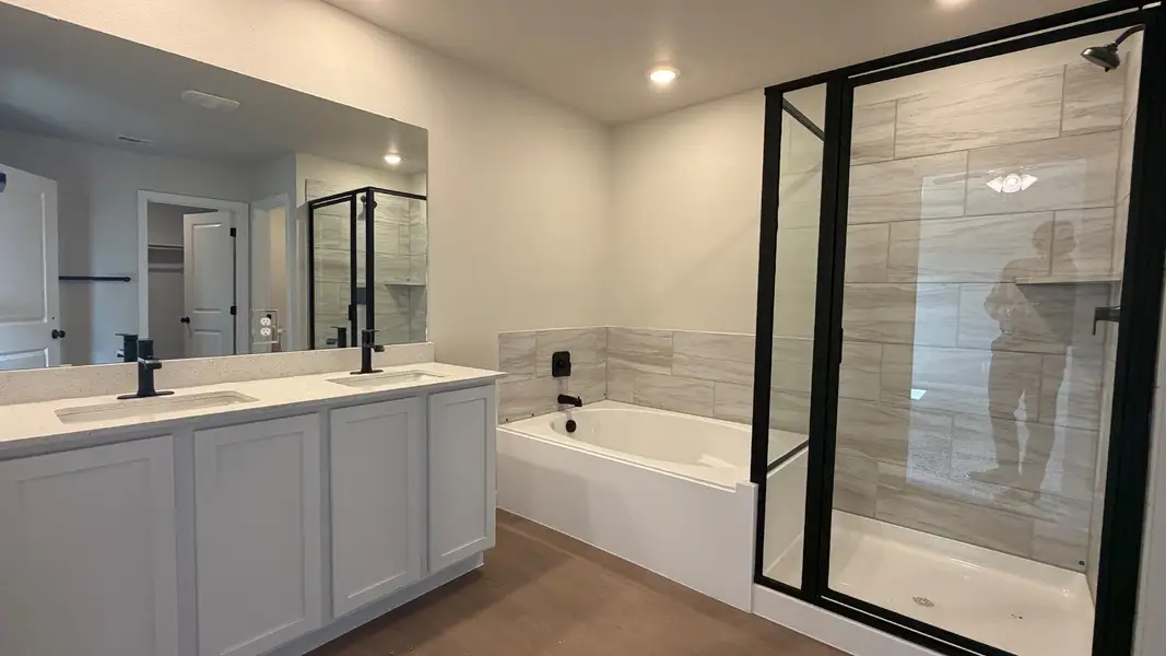 Furnished interior view inside a new home in The Lakes Northwest, Corpus Christi (Image 10). Furnished interior view inside a new home in The Lakes Northwest, Corpus Christi (Image 10).