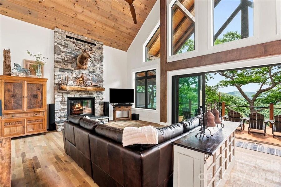 Main Living with 16ft retractable door