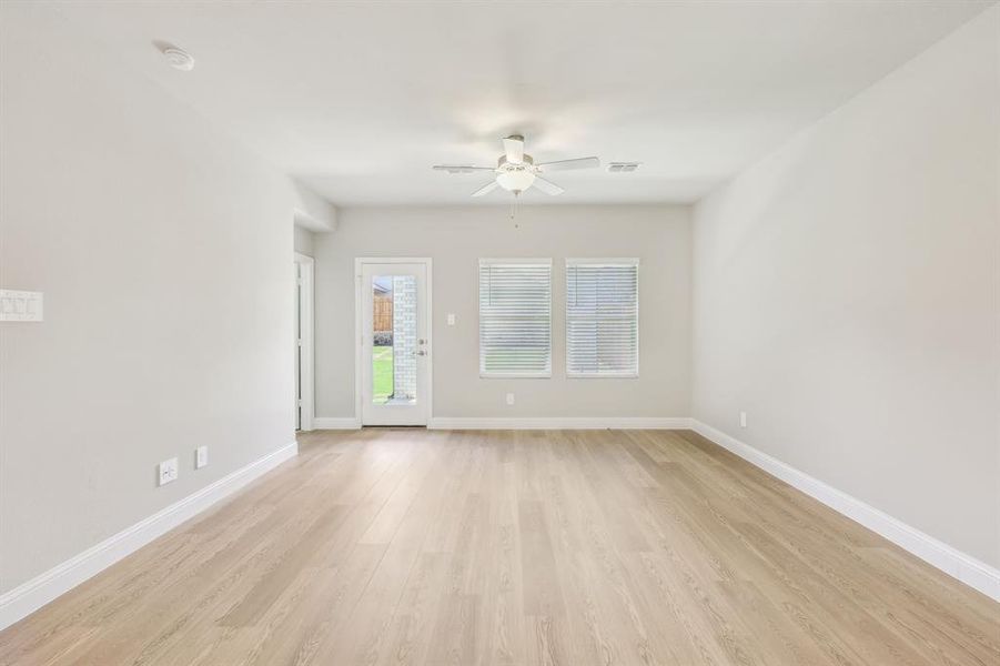 Photo is not of the actual home, but is an inspirational photo of builder’s model home and may depict options, furnishings, and/or decorator features that are not included. Photo is not of the actual home, but is an inspirational photo of builder’s model home and may depict options, furnishings, and/or decorator features that are not included.