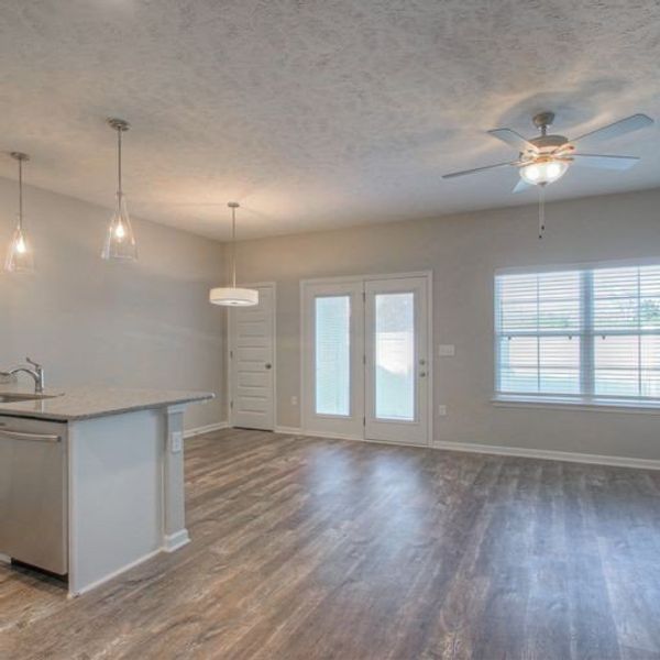 Spacious, unfurnished interior of a new home in Jackson Towne, Murfreesboro (Image 13).