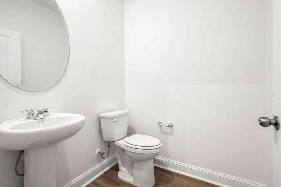 Furnished interior view inside a new home in Salem Bay, Beaufort (Image 9).
