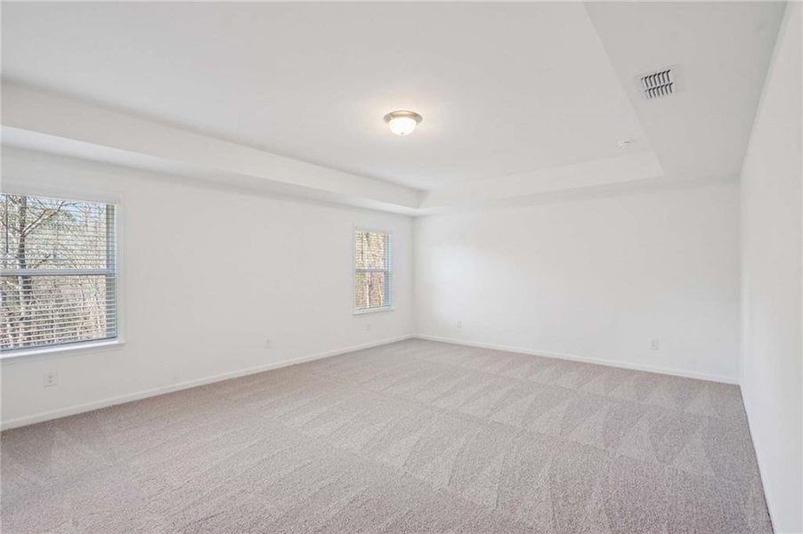 Spacious, unfurnished interior of a new home in The Pointe at Heron Bay, Locust Grove (Image 26).