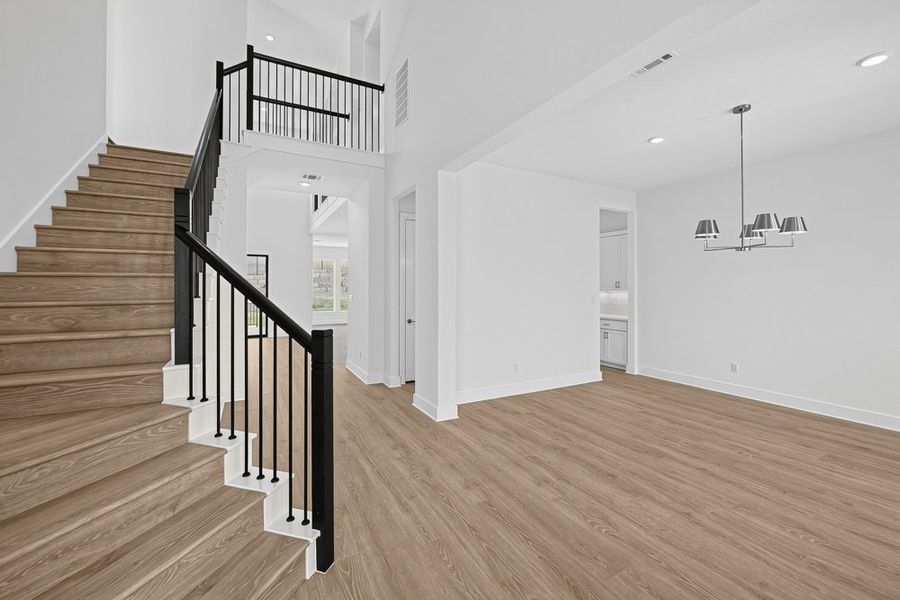 Spacious, unfurnished interior of a new home in Travisso, Leander (Image 16).