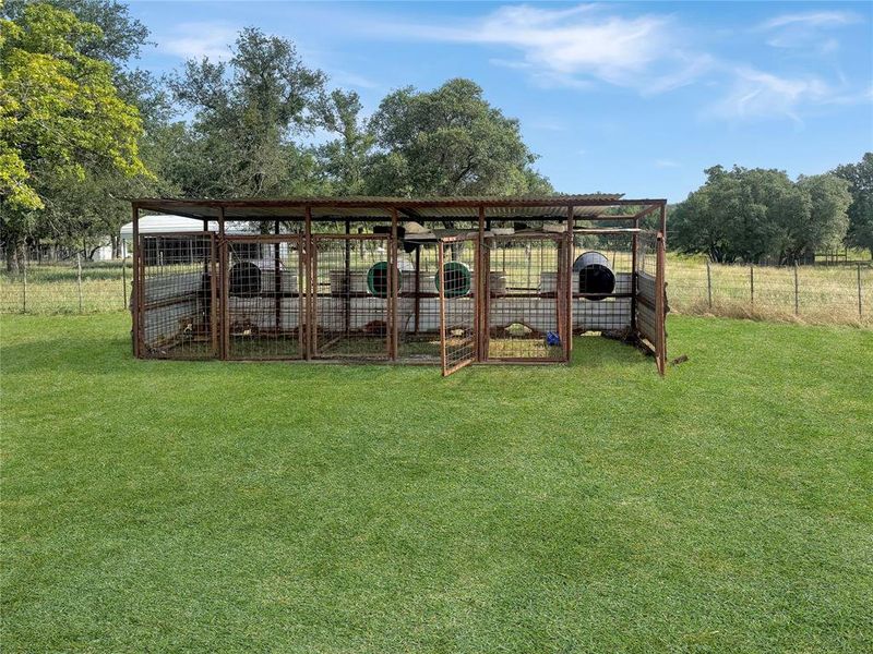 Community amenities in , Eastland (Image 16).