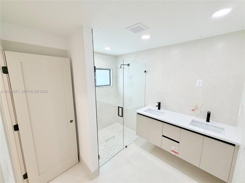 Furnished interior view inside a new home in , Lehigh Acres (Image 15).