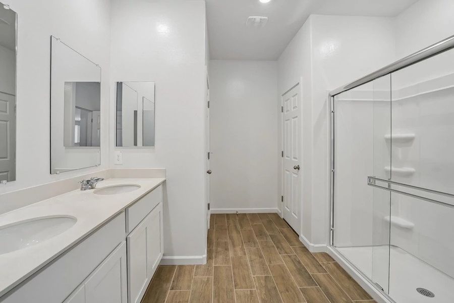 Representative images and renderings are for illustrative purposes. Actual structural options and design finishes of home may vary. Representative images and renderings are for illustrative purposes. Actual structural options and design finishes of home may vary.