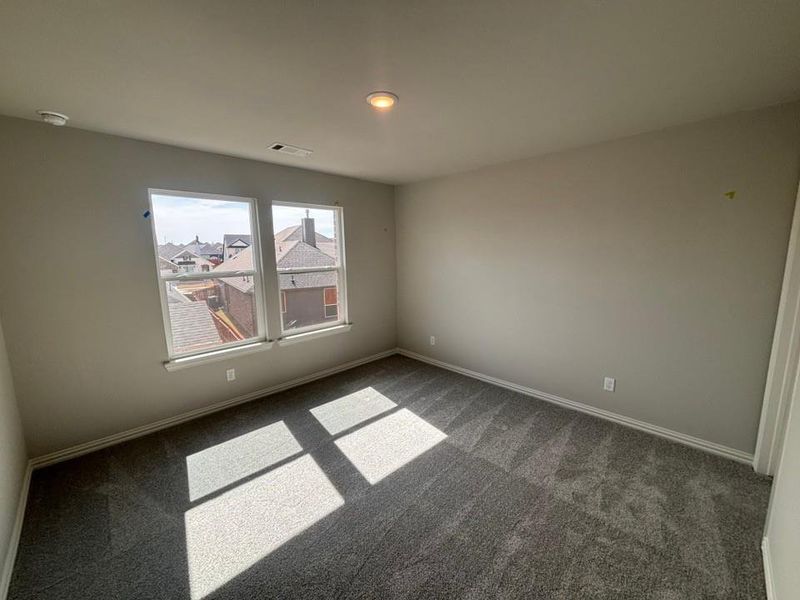 Spacious, unfurnished interior of a new home in Northstar, Haslet (Image 15).