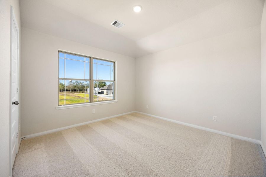 Spacious, unfurnished interior of a new home in Southfork Ranch, Sealy (Image 39).