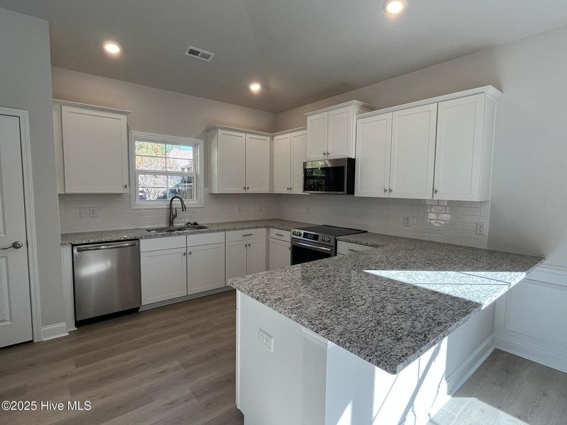 Furnished interior view inside a new home in Palmetto Creek, Bolivia (Image 7).