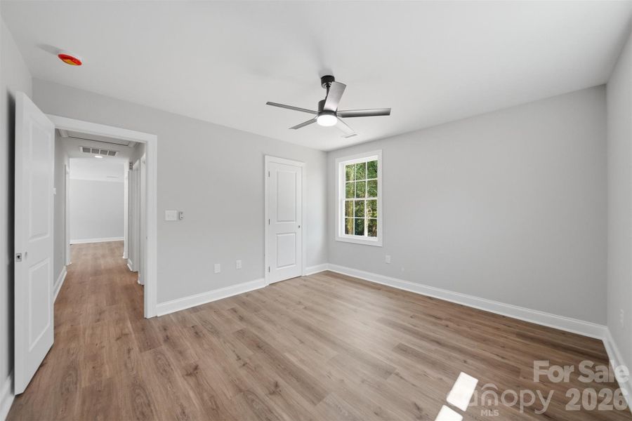 Spacious, unfurnished interior of a new home in , Hickory (Image 34).
