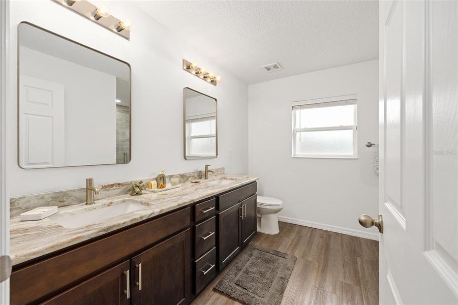 Furnished interior view inside a new home in , Dunnellon (Image 15).