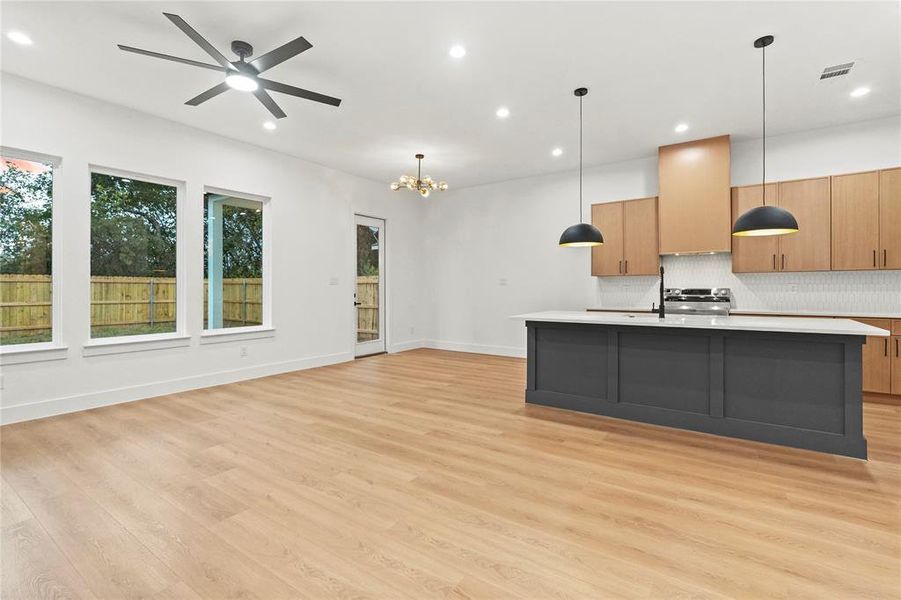 Spacious, unfurnished interior of a new home in , Dallas (Image 23).