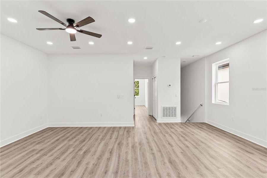 Spacious, unfurnished interior of a new home in , Tampa (Image 29). Spacious, unfurnished interior of a new home in , Tampa (Image 29).