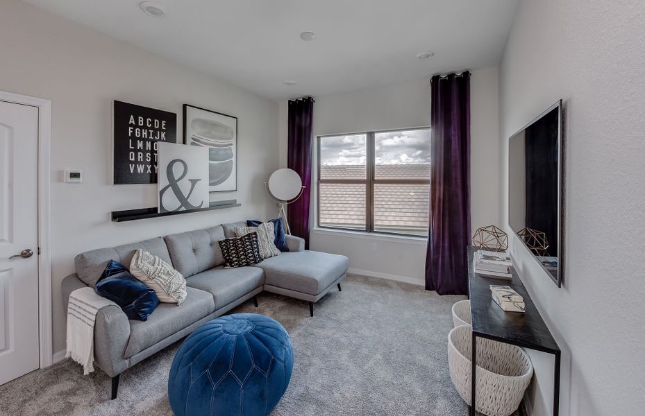Representative furnished interior of a home built from the Banyan by Pulte Homes in Coral Edge, Margate (Image 13).