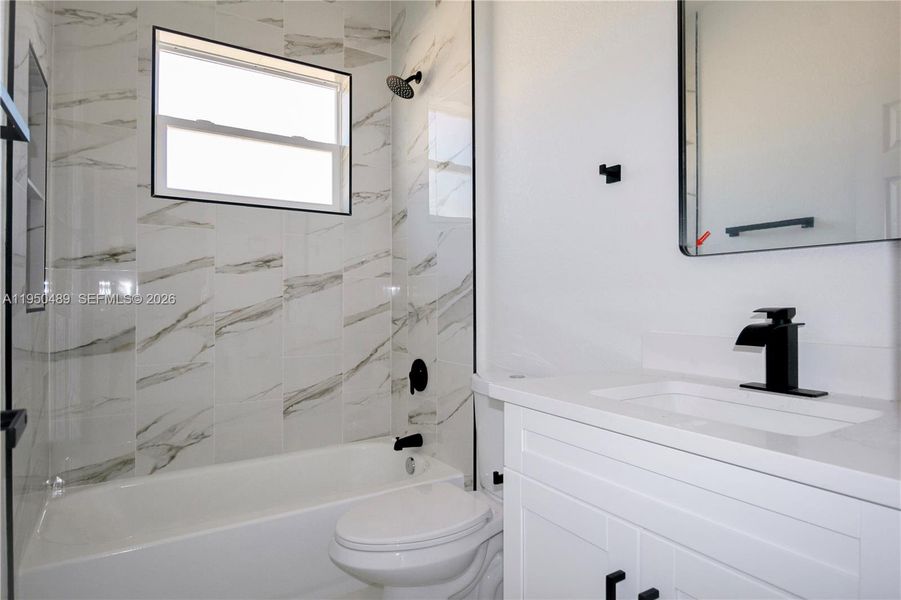 Furnished interior view inside a new home in , Sebring (Image 9).