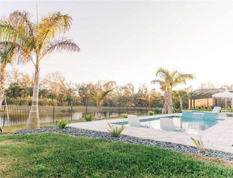 Community amenities in , Nokomis (Image 44).