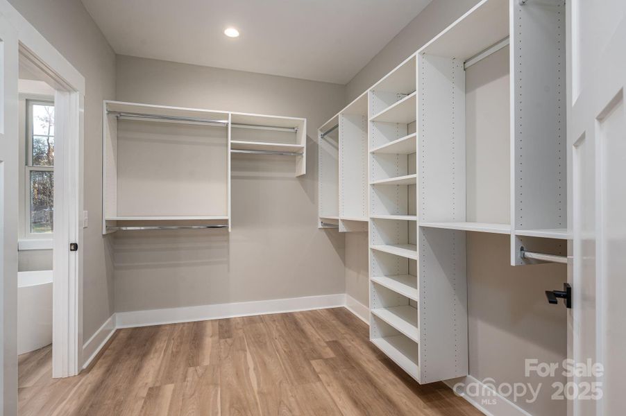 Image 36 of a home in .