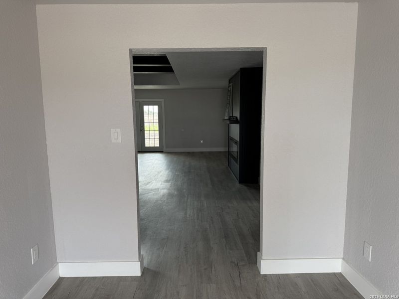 Spacious, unfurnished interior of a new home in , Natalia (Image 16).