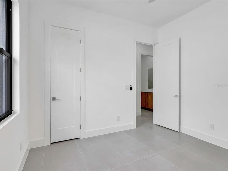Spacious, unfurnished interior of a new home in , Port Charlotte (Image 46).